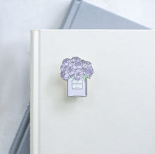 Load image into Gallery viewer, Borahae Enamel Pin