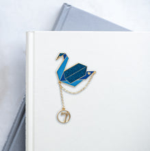 Load image into Gallery viewer, Black Swan Enamel Pin